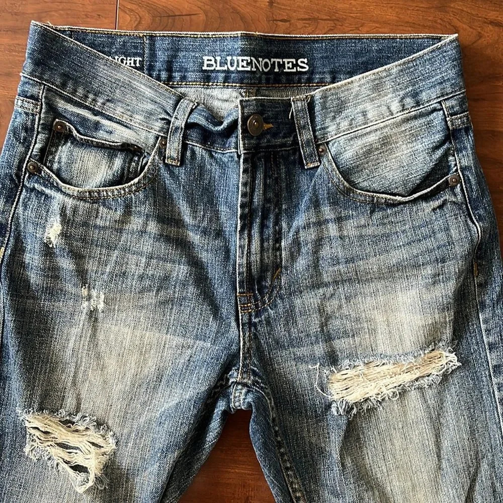 ⭐️3/$15 Men’s  Jeans - Picture 2 of 12